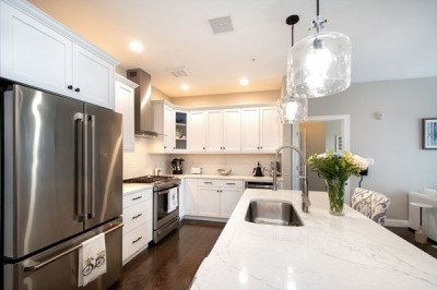 45 Plaza Way #404