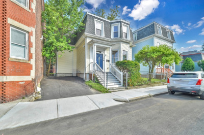 6 Weld Ave #1 1