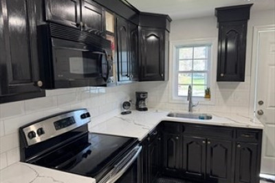 94 1st St #6