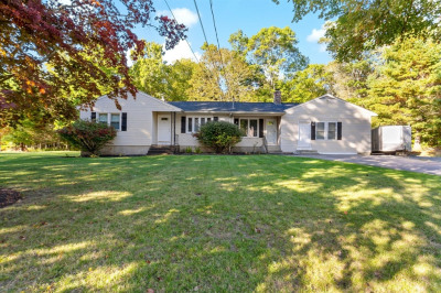 1352 Main St 1