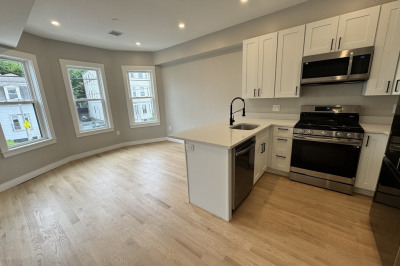 272 E Cottage St #3 1