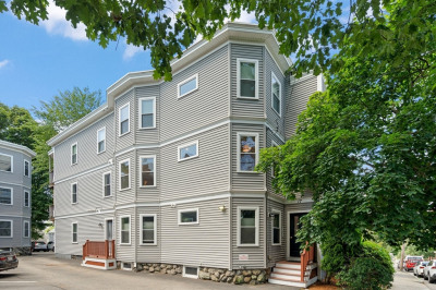 17 Robbins St #2-2 1