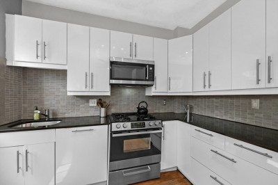 14 Linden St #8 1