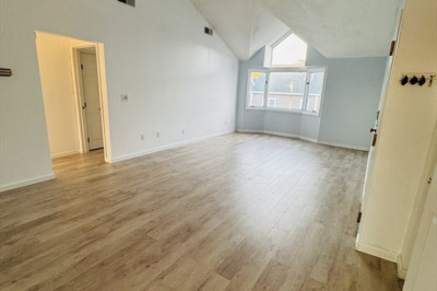 140 Quincy Ave #20 1