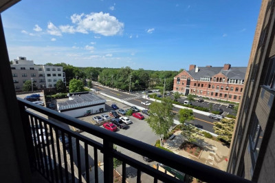 1025 Hancock St #6K 1