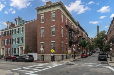 22 Monument Ave #1