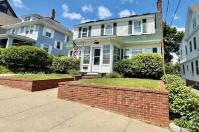 10 Brewster St 1