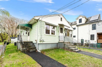 211 Arlington St 1