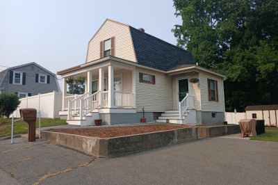 50 Freeman Ave 1