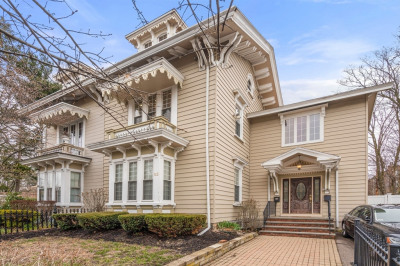 62 Winthrop St #2 1