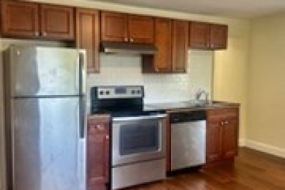 688 Washington St #4 1