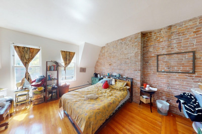 1575 Beacon St #3R 1