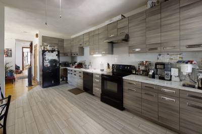 39 Temple St #2 1