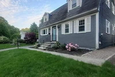 264 Sylvia St 1