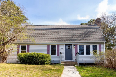 229 Hedges Pond Rd 1