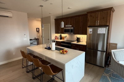 400 W Broadway #306 1