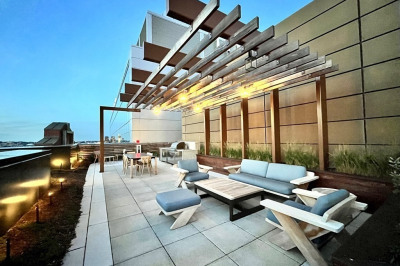 100 Lovejoy Wharf #8M 1