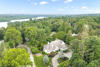 26 Swan Road 1