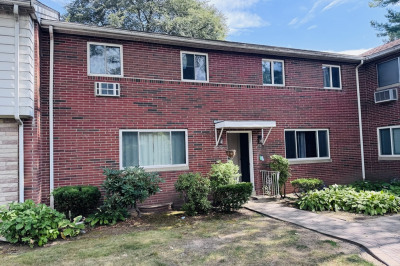 155 Bishop Dr #155 1
