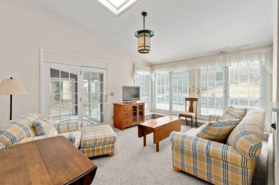 422 Liberty Square Rd 1