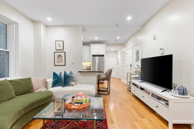 81 Prince St #2 1