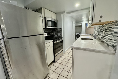 145 Chiswick Rd #8 1