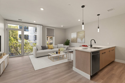 211 Green St #305