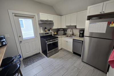 4B Pearl St #4B 1