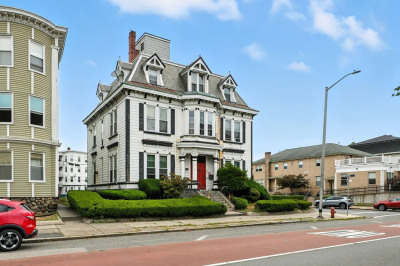 121 N Common 1