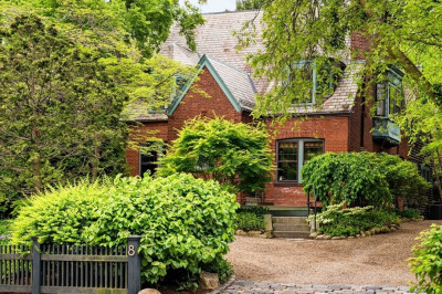 8 Ellsworth Avenue 1