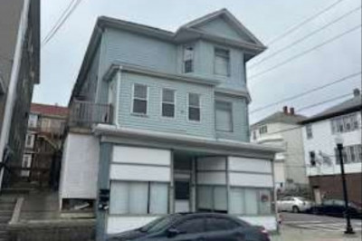 175-179 E Main St #1 1