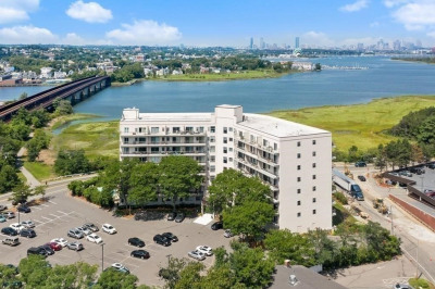 133 Commander Shea Blvd #713 1