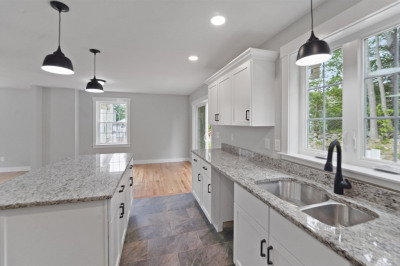 21 Stephanie Street 1