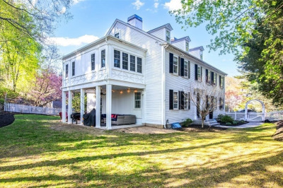 663 Main St 1