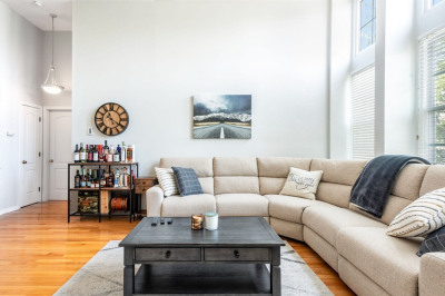 743 E 4th #204 1