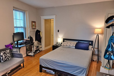 64 Queensberry St. #210 1