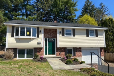 67 Halley Rd 1