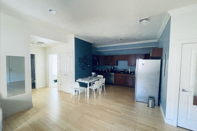 9 Gardner St #5 1
