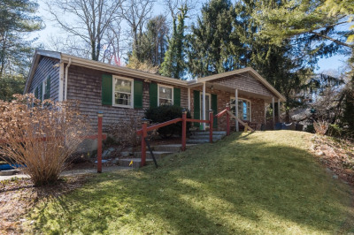 76 Sippewissett Rd 1