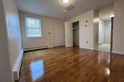 4 Appleton Street #2 1