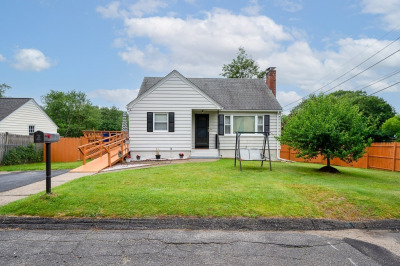96 Calumet Ave 1