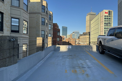 425 Newbury #183 1