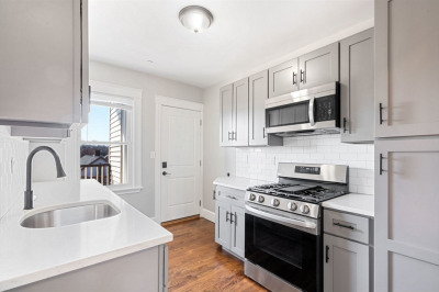 10 Centre Ave #5 1