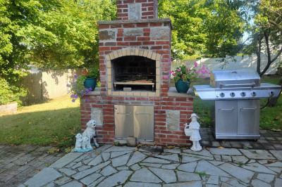 683 Church St 1