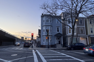 132 Chelsea St 1