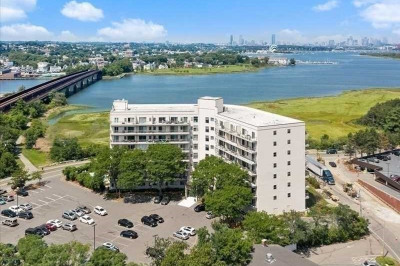 133 Commander Shea Blvd #315 1