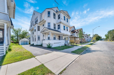 723-725 Carew St 1