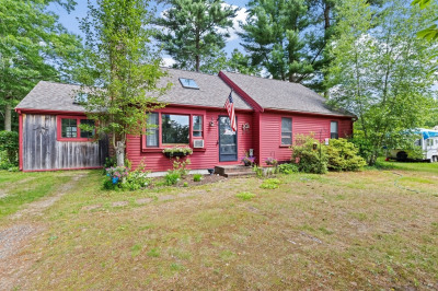 18 Russell Holmes Way 1