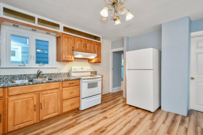 27 Brook St #1 1