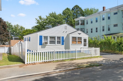 121 Pilgrim Ave 1